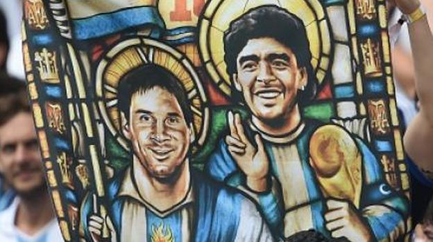 Dioses del Fútbol Messi y Maradona