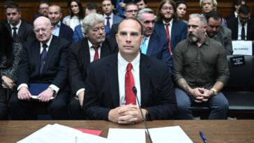 Exoficial de inteligencia de EE.UU. testifica sobre pilotos "no humanos"