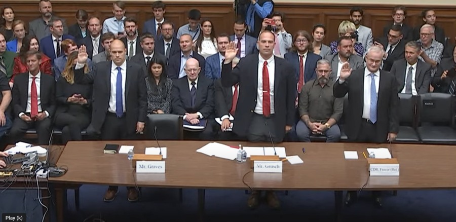 OFICIALES BAJO JURAMENTO AFIRMAN QUE USA TIENE OVNIS